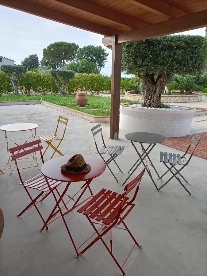 La Ricarda Dimora Di Campagna Bed and Breakfast Πέστουμ Εξωτερικό φωτογραφία